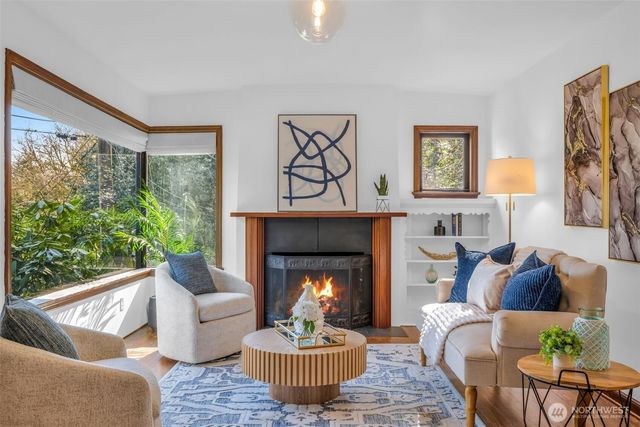 2301 Delmar Drive E, Seattle, WA 98102