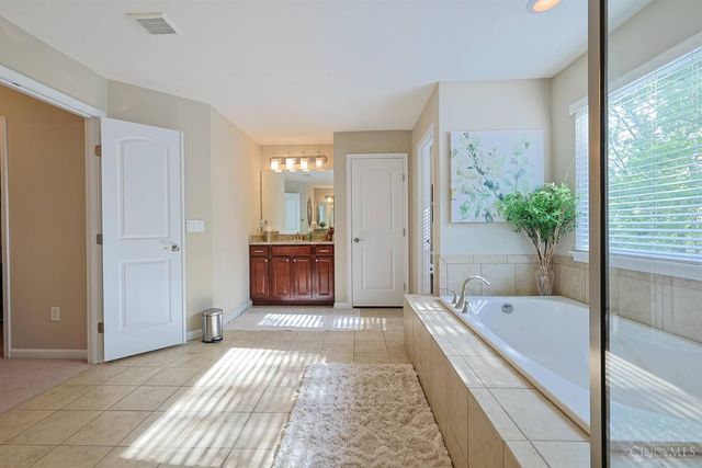 3328 Riverside Drive, Mason, OH 45040