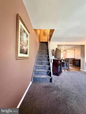 3622 GENESEE DR, Philadelphia, PA 19154