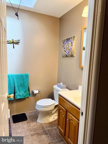 3622 GENESEE DR, Philadelphia, PA 19154