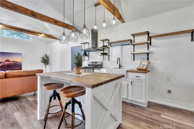 6512 Coldwater Cyn Avenue, Valley Glen, CA 91606