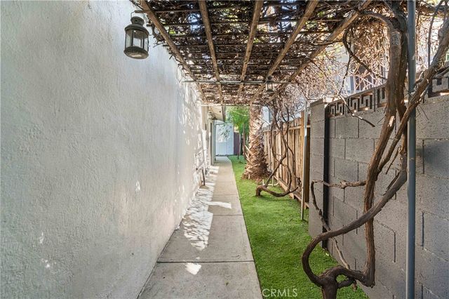 6512 Coldwater Cyn Avenue, Valley Glen, CA 91606