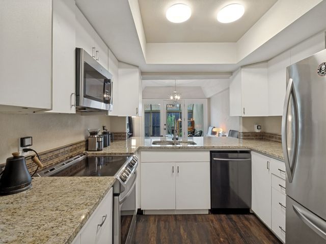 3139 Golden Oak, Farmers Branch, TX 75234