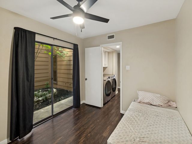 3139 Golden Oak, Farmers Branch, TX 75234