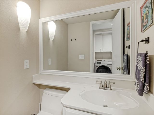 3139 Golden Oak, Farmers Branch, TX 75234