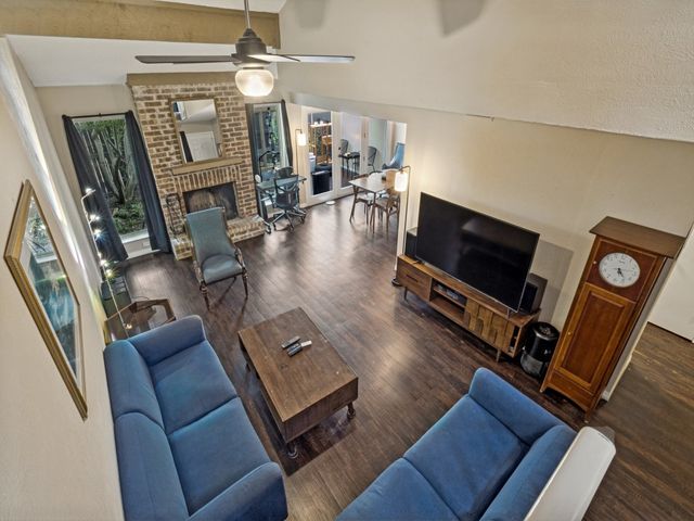 3139 Golden Oak, Farmers Branch, TX 75234