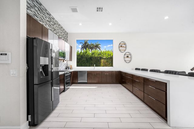 6569 NW 103rd Terrace, Parkland, FL 33076
