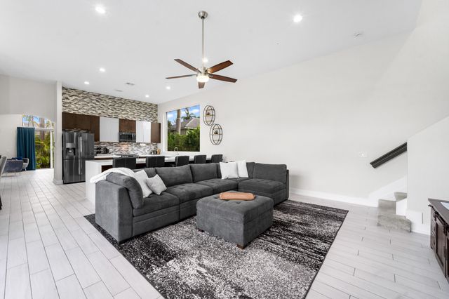 6569 NW 103rd Terrace, Parkland, FL 33076