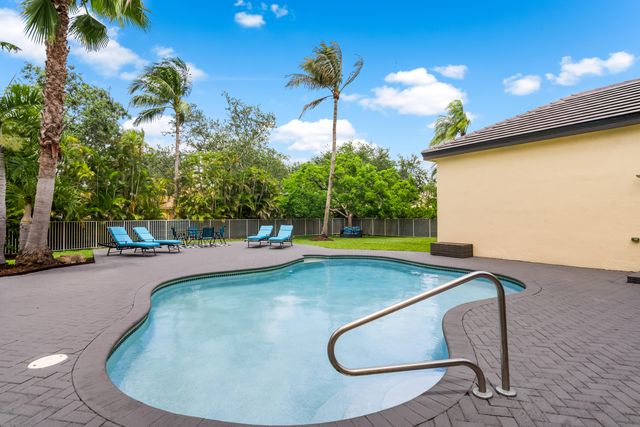 6569 NW 103rd Terrace, Parkland, FL 33076