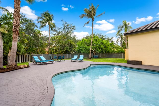 6569 NW 103rd Terrace, Parkland, FL 33076