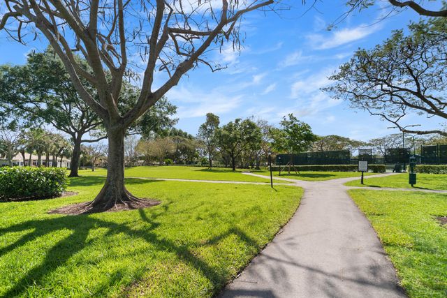 6569 NW 103rd Terrace, Parkland, FL 33076