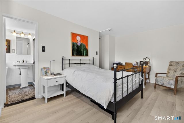 100 York Street 5D, New Haven, CT 06511