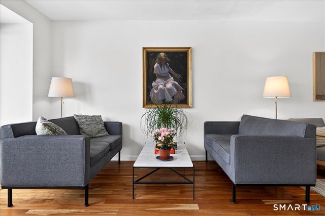 100 York Street 5D, New Haven, CT 06511