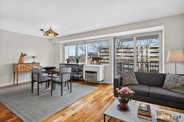 100 York Street 5D, New Haven, CT 06511