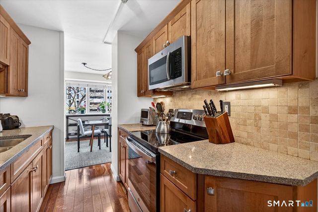 100 York Street 5D, New Haven, CT 06511