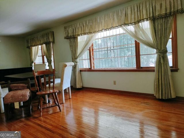2641 Hedgewood Lane NW, Atlanta, GA 30311