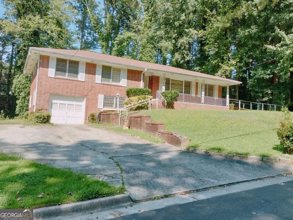 2641 Hedgewood Lane NW, Atlanta, GA 30311 — photo 4