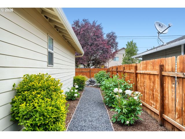 12501 Ne 44TH St, Vancouver, WA 98682