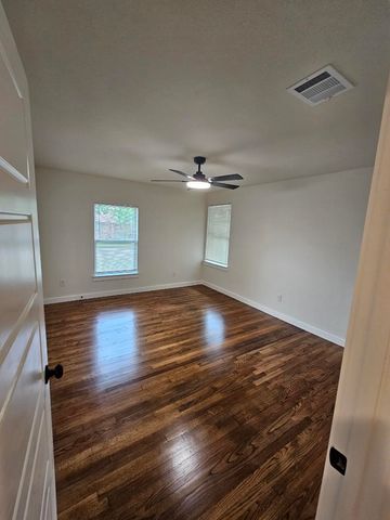 814 Woodacre Drive, Dallas, TX 75241