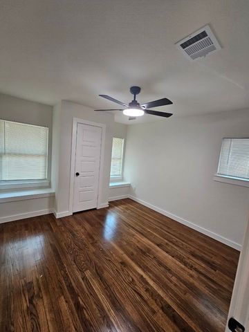 814 Woodacre Drive, Dallas, TX 75241