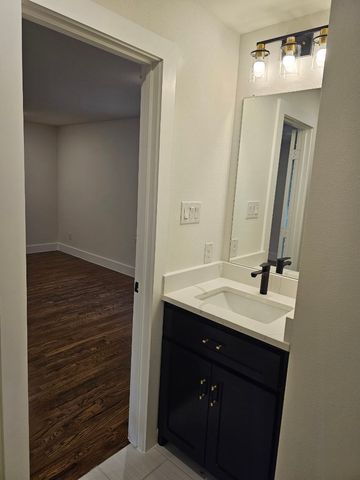 814 Woodacre Drive, Dallas, TX 75241