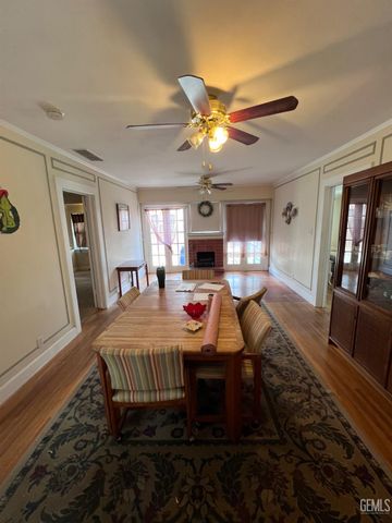 2010 Cherry Street, Bakersfield, CA 93304