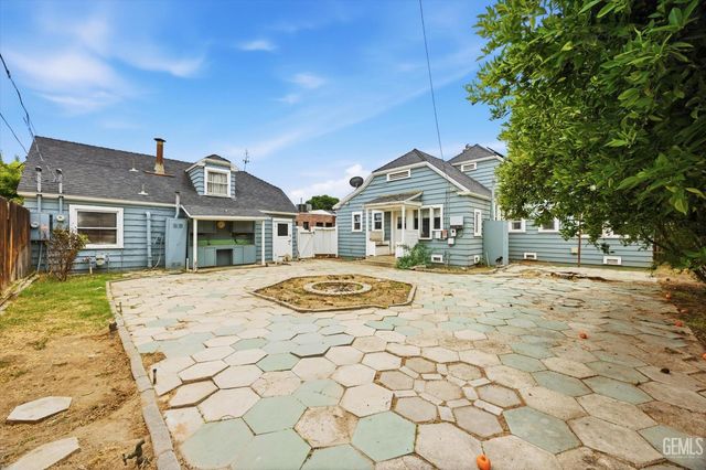 2010 Cherry Street, Bakersfield, CA 93304