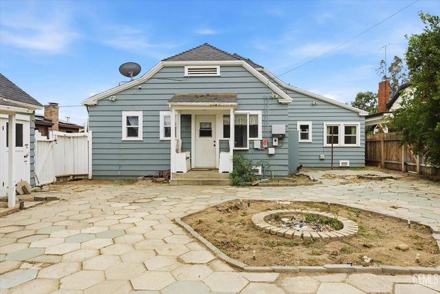 2010 Cherry Street, Bakersfield, CA 93304