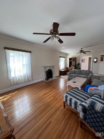 2010 Cherry Street, Bakersfield, CA 93304