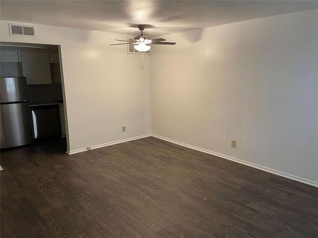 1717 W 35 ST 111, Austin, TX 78703