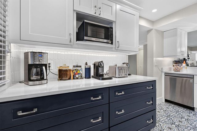 2401 Marina Isle Way 105, Jupiter, FL 33477