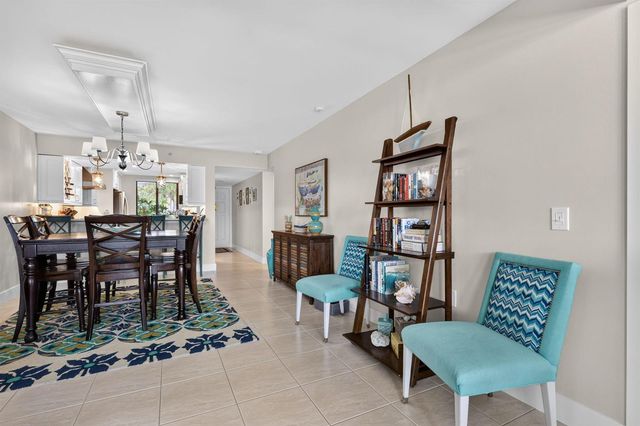 2401 Marina Isle Way 105, Jupiter, FL 33477