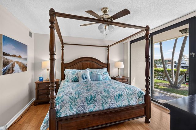 2401 Marina Isle Way 105, Jupiter, FL 33477