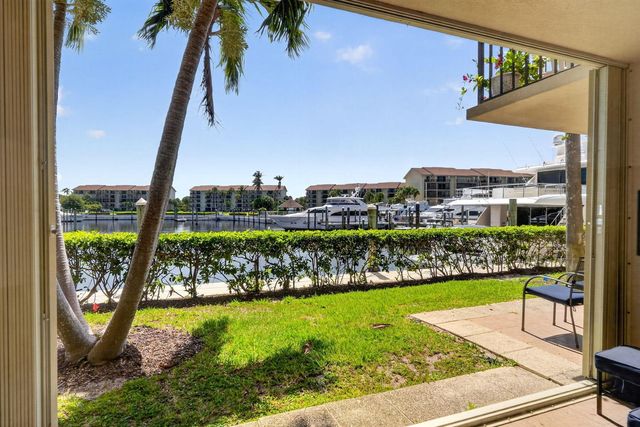2401 Marina Isle Way 105, Jupiter, FL 33477