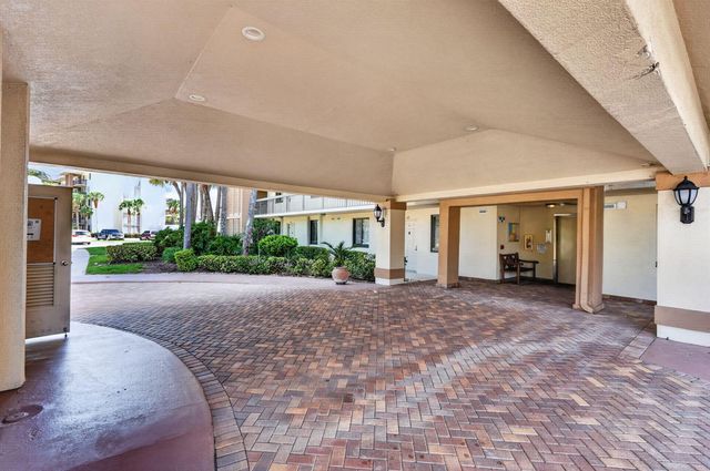 2401 Marina Isle Way 105, Jupiter, FL 33477