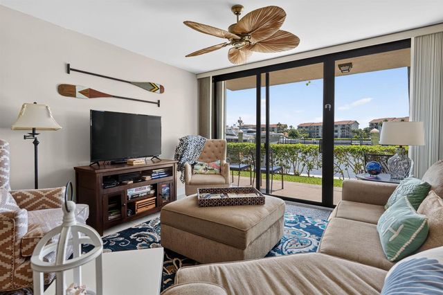 2401 Marina Isle Way 105, Jupiter, FL 33477