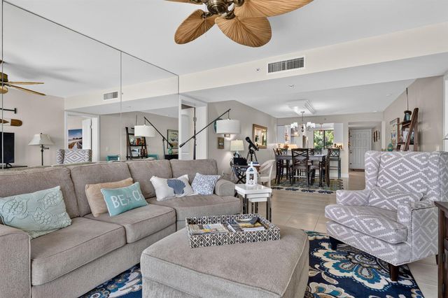 2401 Marina Isle Way 105, Jupiter, FL 33477