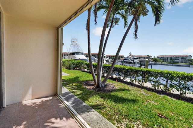 2401 Marina Isle Way 105, Jupiter, FL 33477