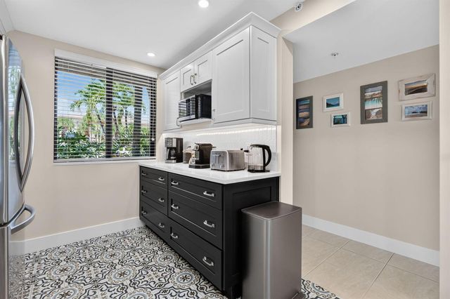 2401 Marina Isle Way 105, Jupiter, FL 33477