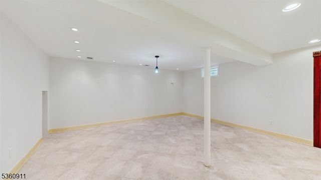 104 Briar Ct, Hardyston Twp., NJ 07419