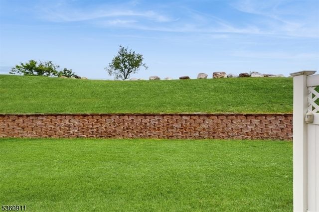 104 Briar Ct, Hardyston Twp., NJ 07419