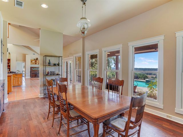 1178 Hidden Creek DR, Dripping Springs, TX 78620