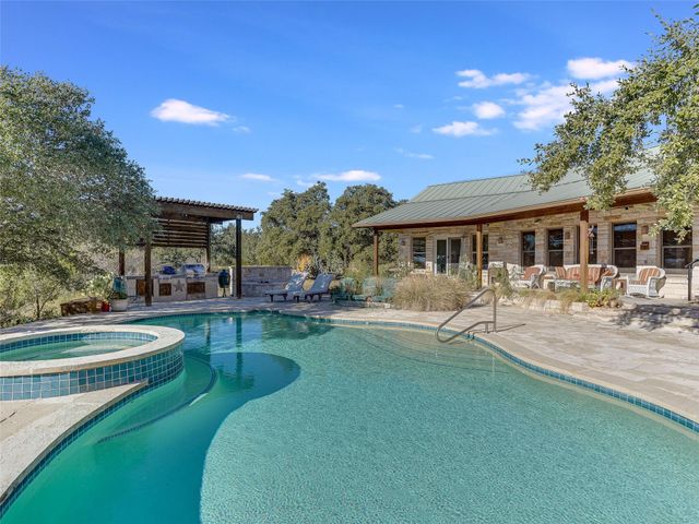 1178 Hidden Creek DR, Dripping Springs, TX 78620
