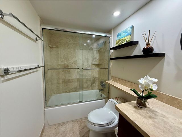 1121 Crandon Blvd E107, Key Biscayne, FL 33149