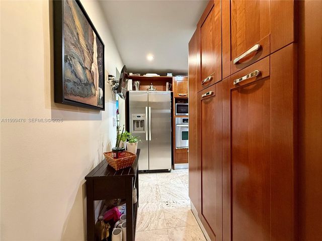 1121 Crandon Blvd E107, Key Biscayne, FL 33149