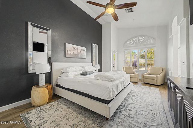8143 E MICHELLE Drive, Scottsdale, AZ 85255