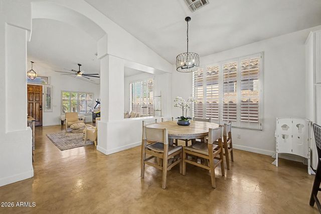 8143 E MICHELLE Drive, Scottsdale, AZ 85255