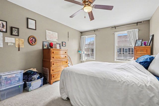 2S750 Grove Lane 23-C, Warrenville, IL 60555