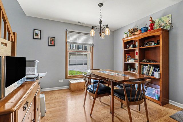 2S750 Grove Lane 23-C, Warrenville, IL 60555