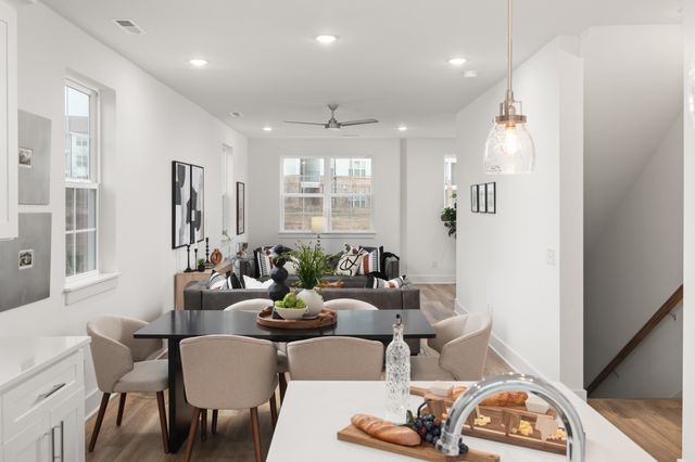 700 N DuPont Ave Unit 102, Madison, TN 37115